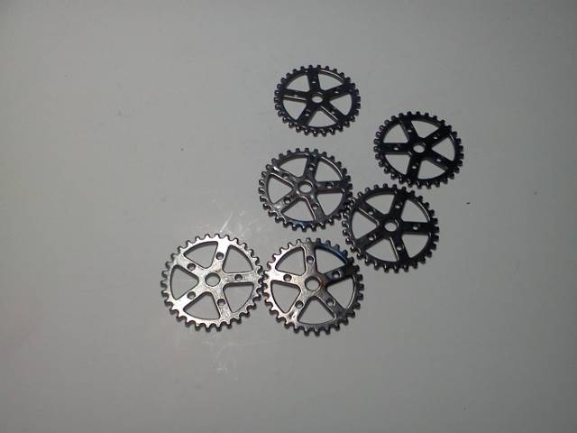 Black Gears* - Click Image to Close